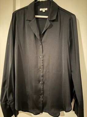 Weekend Los Angeles Black Silky Button-Down Blouse, size small, NWOT